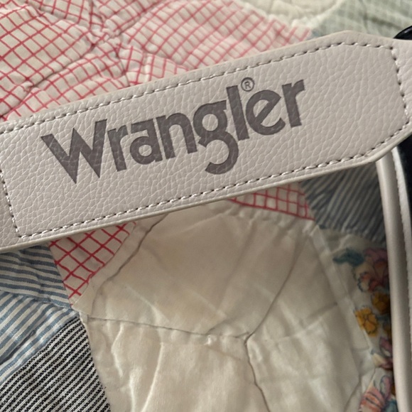 Wrangler Black and Cream Satchel - Picture 5 of 5